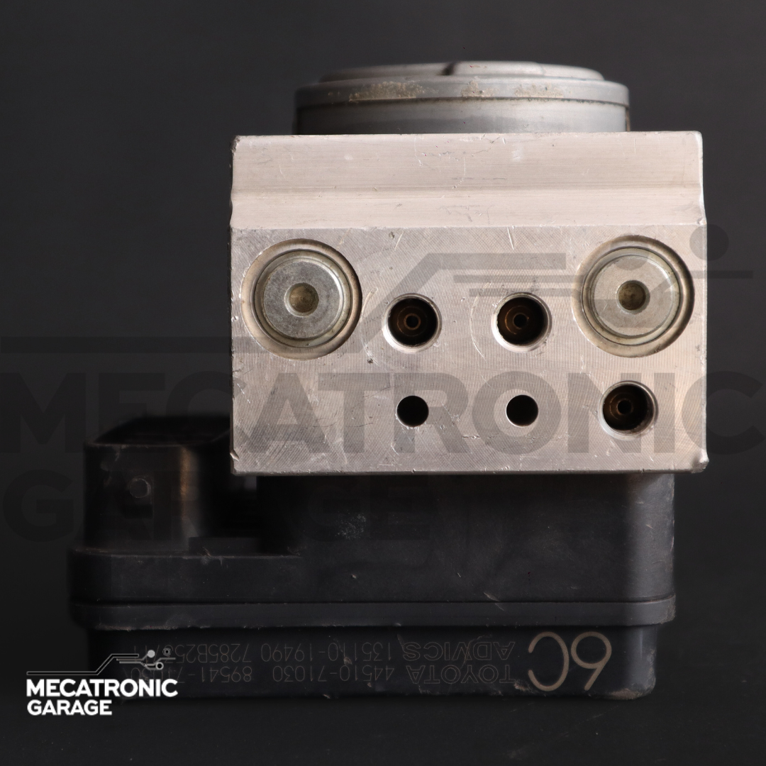 Modulo ABS Toyota Hilux Vigo 3.0 automatica referencia 44510-71030